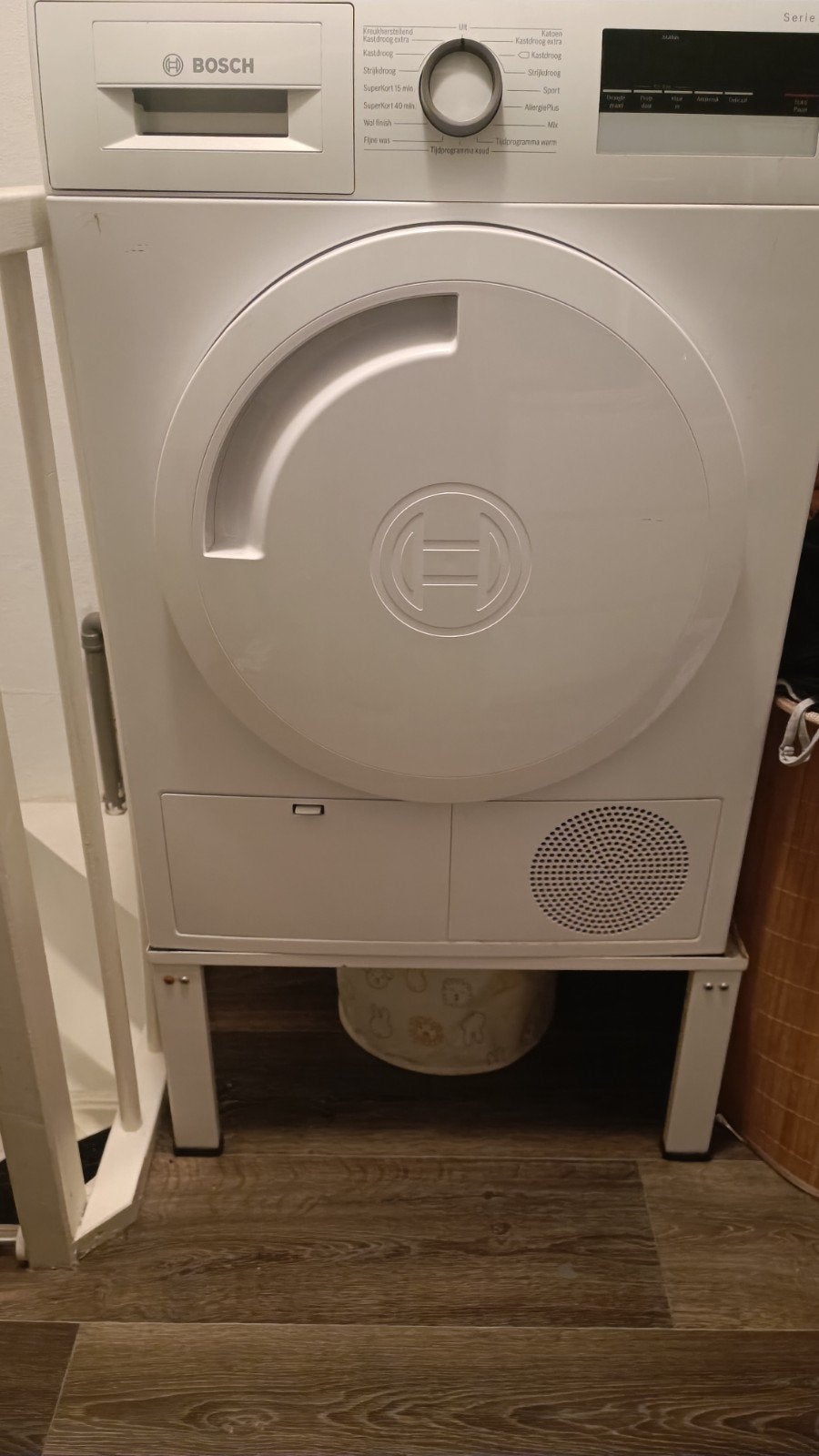 Bosch droger warmtepomp 8kg serie 4, Ophalen, 8 tot 10 kg, Zo goed als nieuw, Voorlader