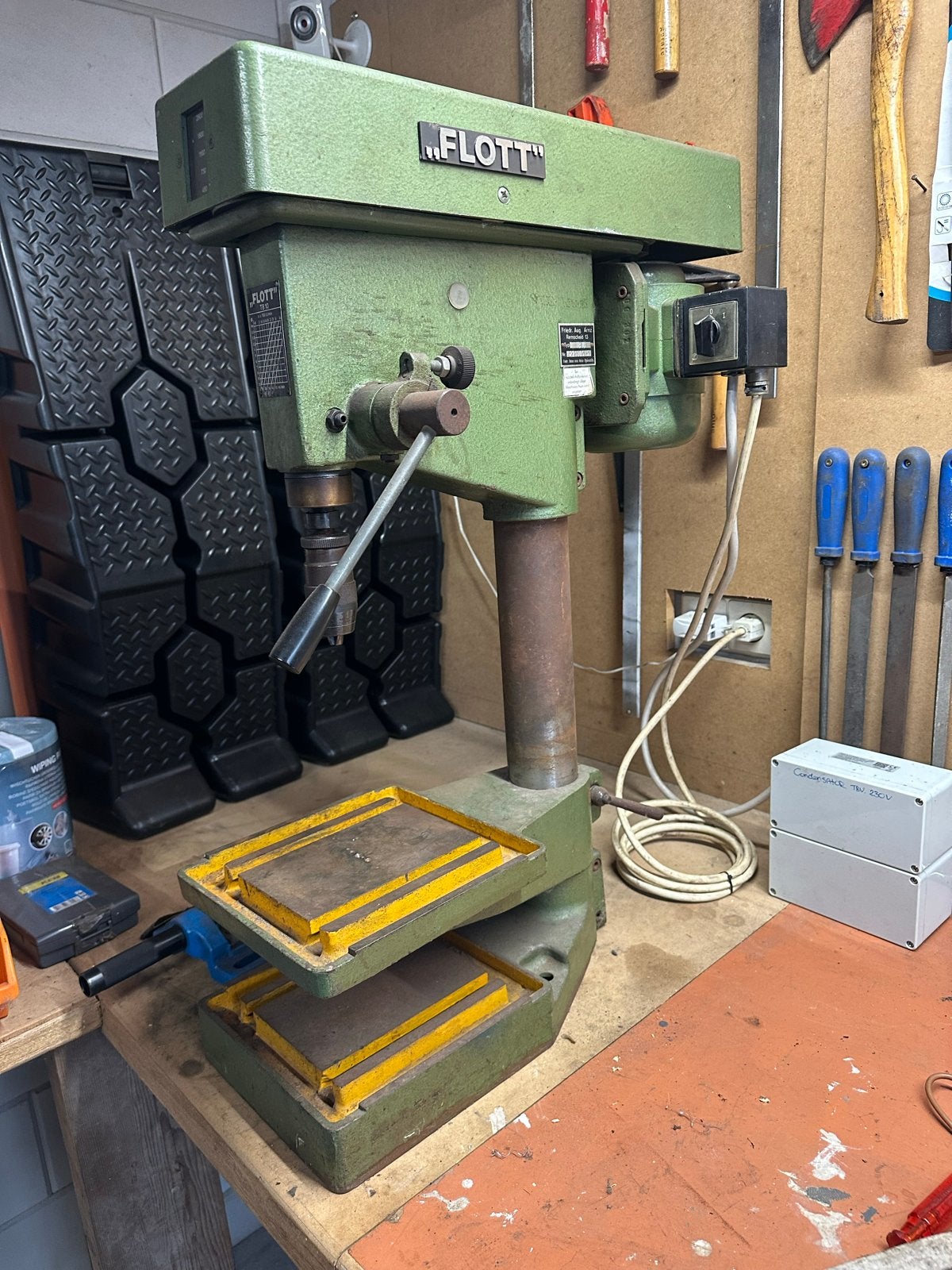 Flott TB10 Kolomboormachine, Doe-het-zelf en Verbouw, Ophalen, Gebruikt, 600 watt of meer, Kolomboormachine