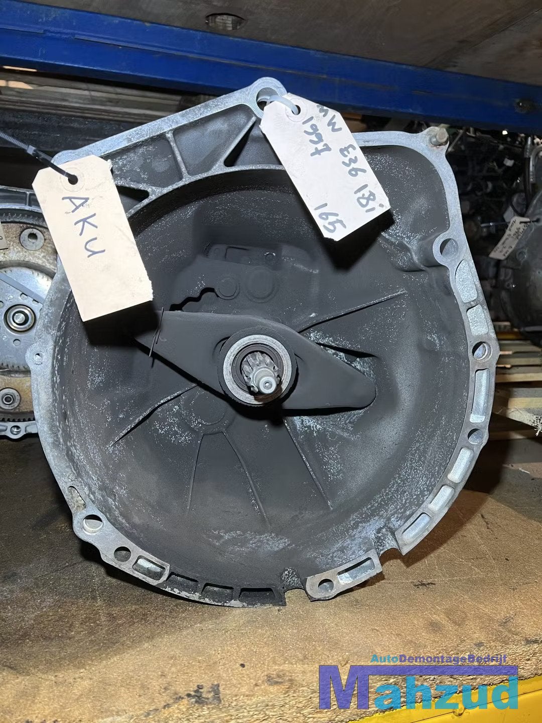 BMW 3 serie E36 1.8I Versnellingsbak 5 bak AKU HANDBAK, Auto-onderdelen, Petuelring 130
80788  Munich, DE, Gebruikt, Info@bmw.de