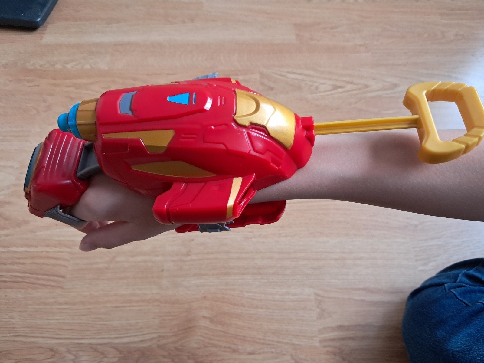 Iron Man Nerf Blaster Marvel met 3 pijltjes, Ophalen of Verzenden, Gebruikt, Jongen