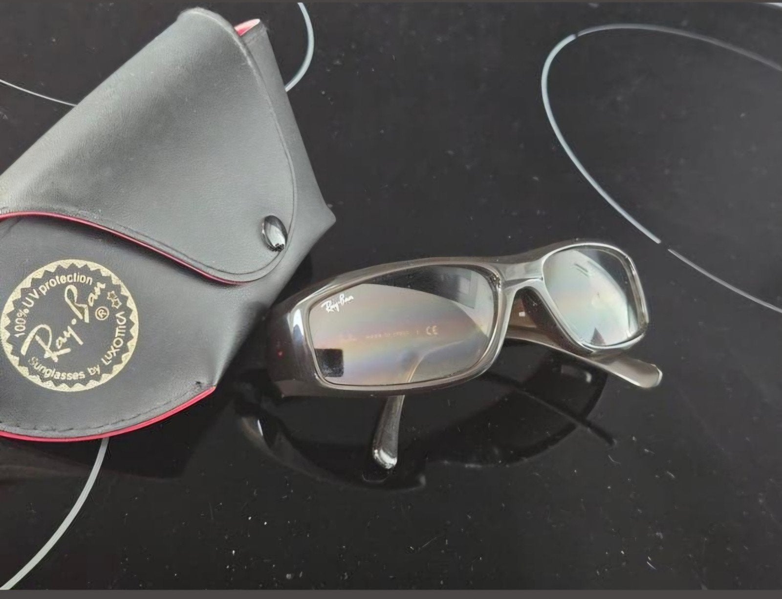Rayban zonnebril, Sieraden, Tassen en Uiterlijk, Zonnebrillen en Brillen | Heren, Ophalen, Zo goed als nieuw, Zwart, Ray-Ban