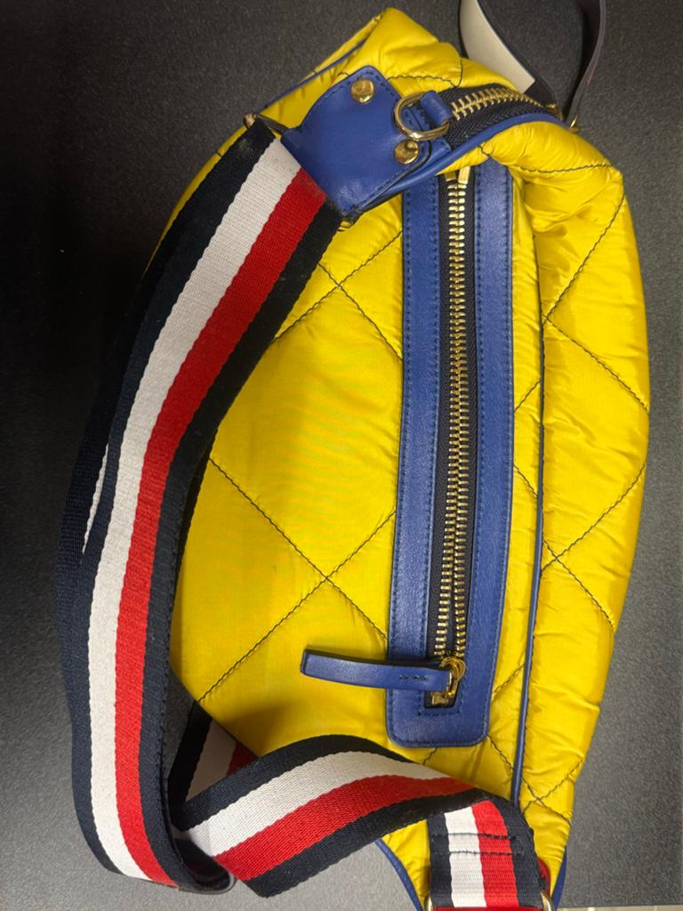 Tommy Hilfiger heuptas geel met blauwe rits, Ophalen of Verzenden, Gebruikt, Geel, Schoudertasje