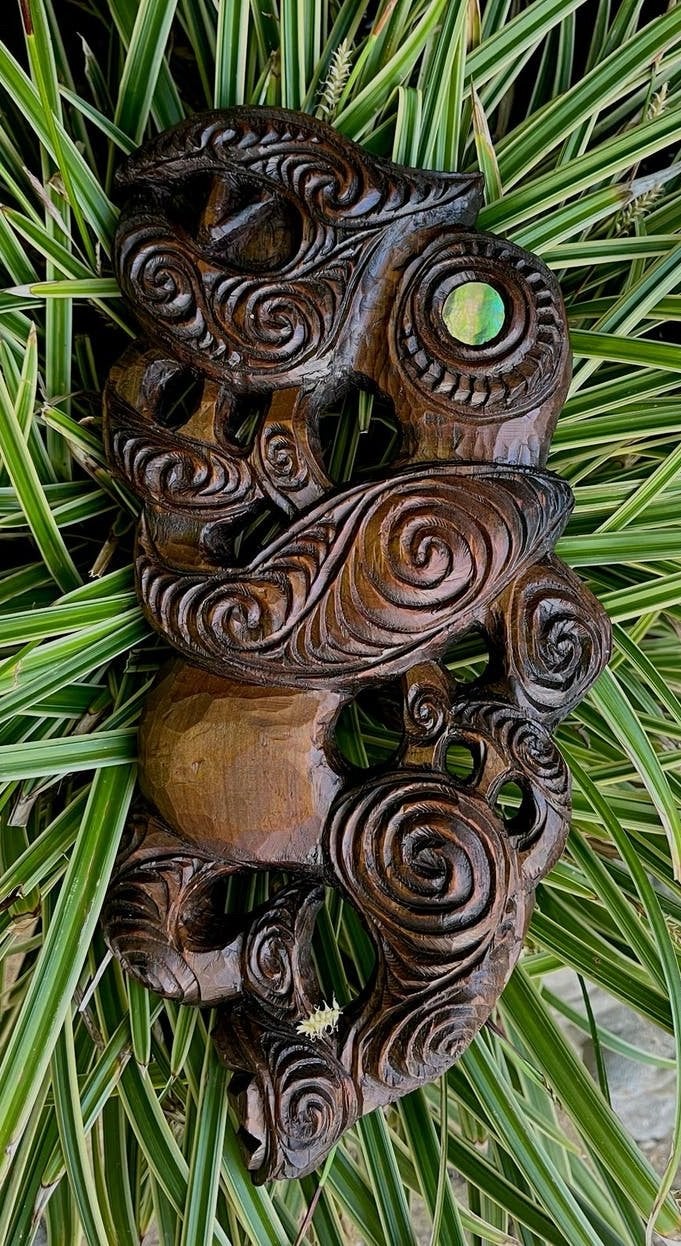 Maori houtsnijwerk Nieuw Zeeland New Zealand Tiki Rotorua NZ, Antiek en Kunst, Overige typen, Ophalen of Verzenden, Handgemaakt