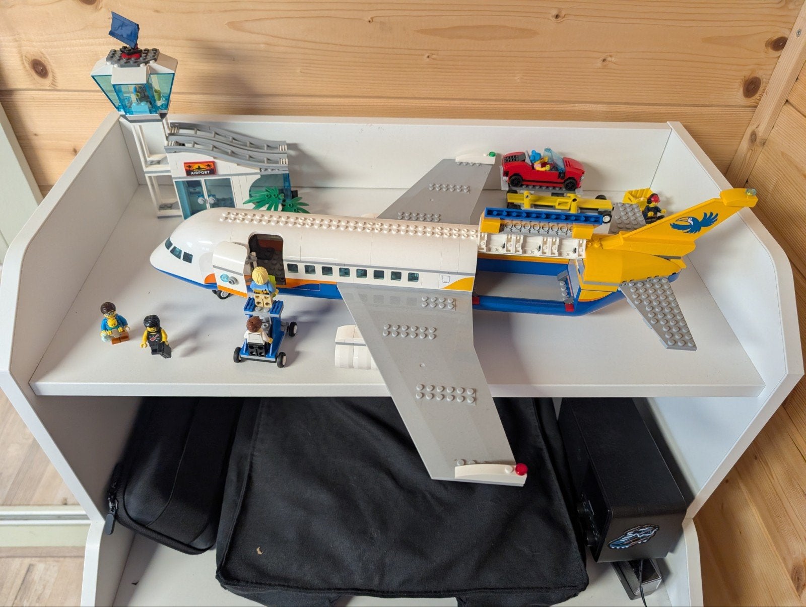 LEGO City Passagiersvliegtuig 60262 met luchthaven, Ophalen of Verzenden, Zo goed als nieuw, Overige merken