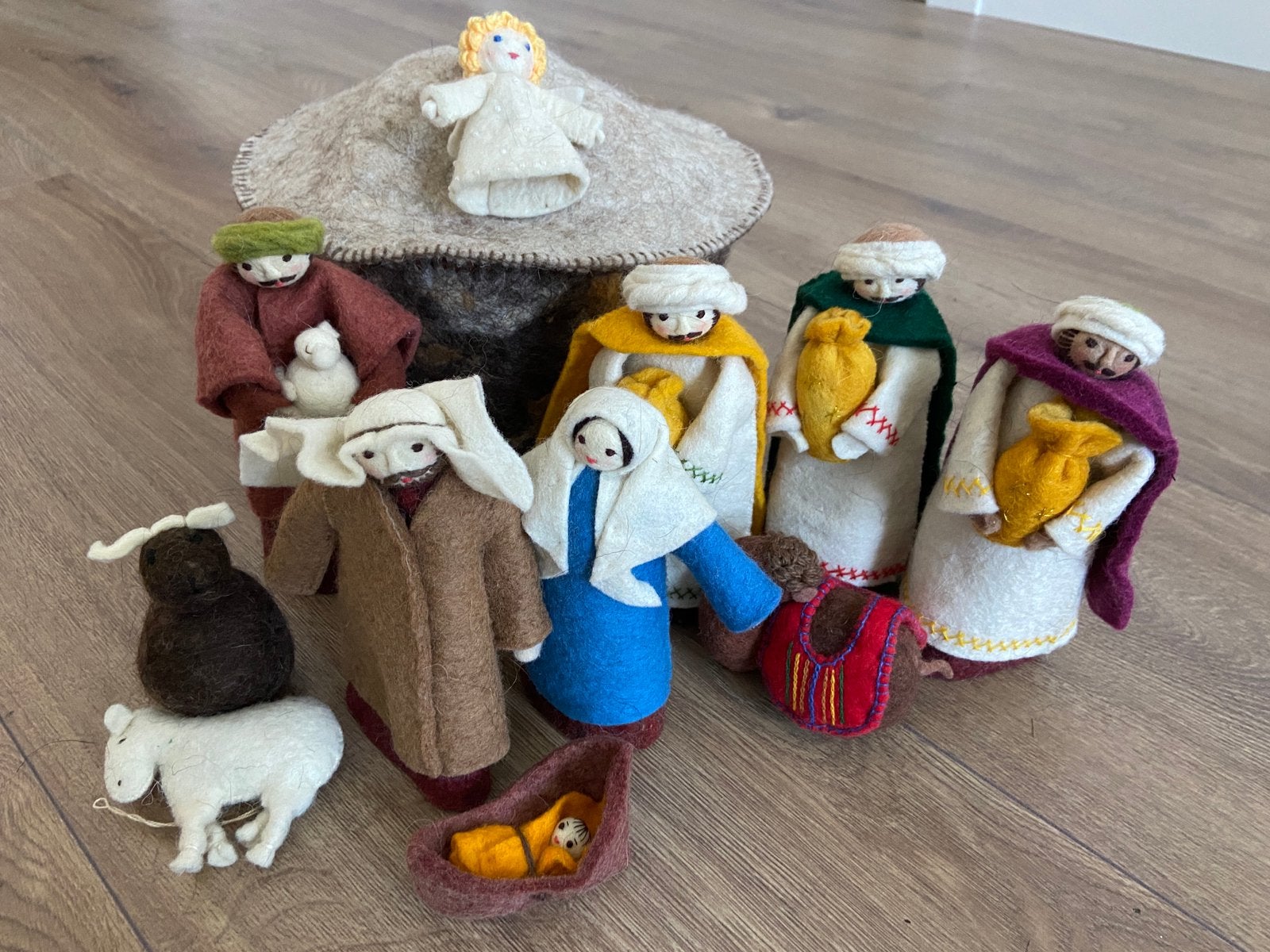 Mooie kerststal van vilt wol kerst stal als nieuw, Diversen, Ophalen of Verzenden, Zo goed als nieuw
