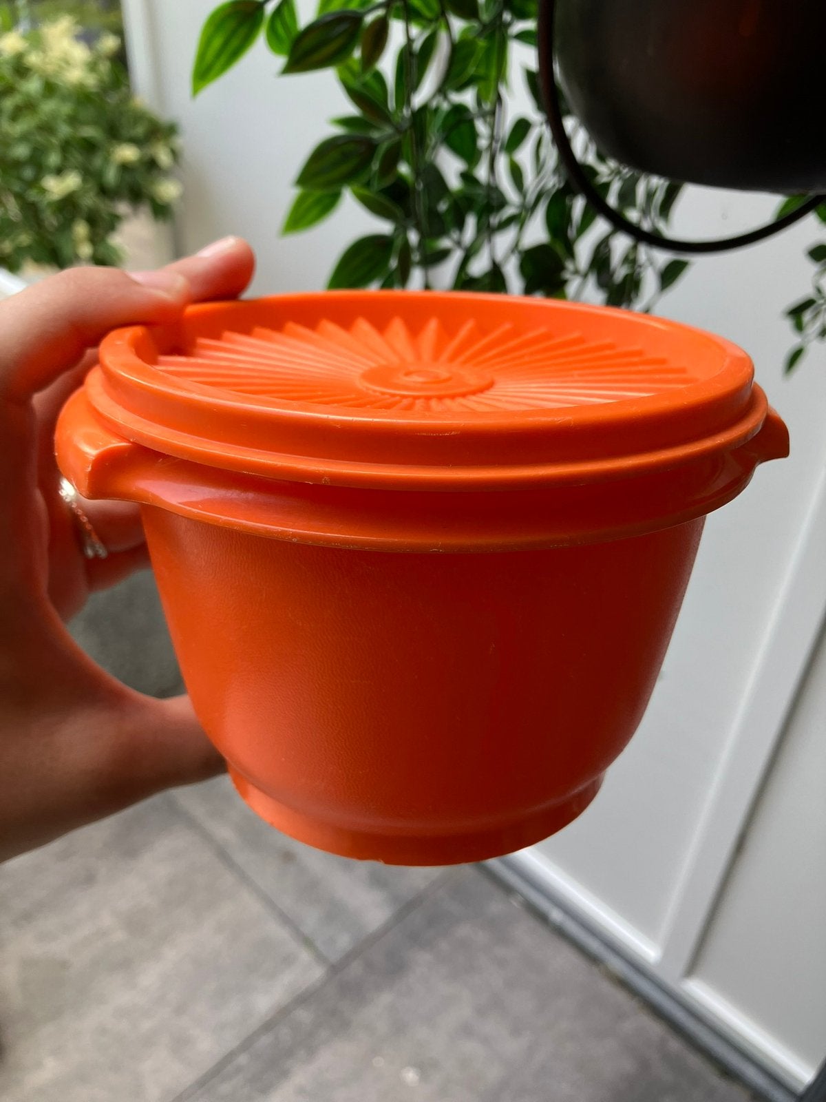 Tupperware opbergdoos oranje retro rond met deksel, Ophalen of Verzenden, Zo goed als nieuw, Oranje, Schaal