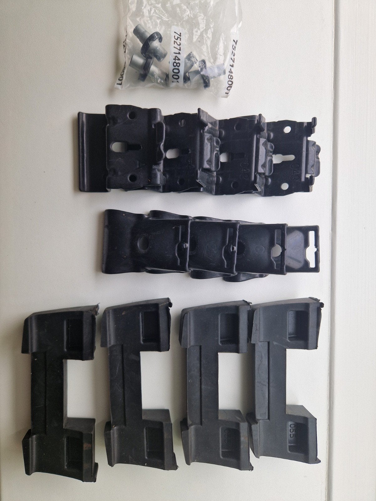 Thule kit 186076 voor o.a. kia Niro en Volvo XC40/ EX40, Ophalen of Verzenden, Zo goed als nieuw