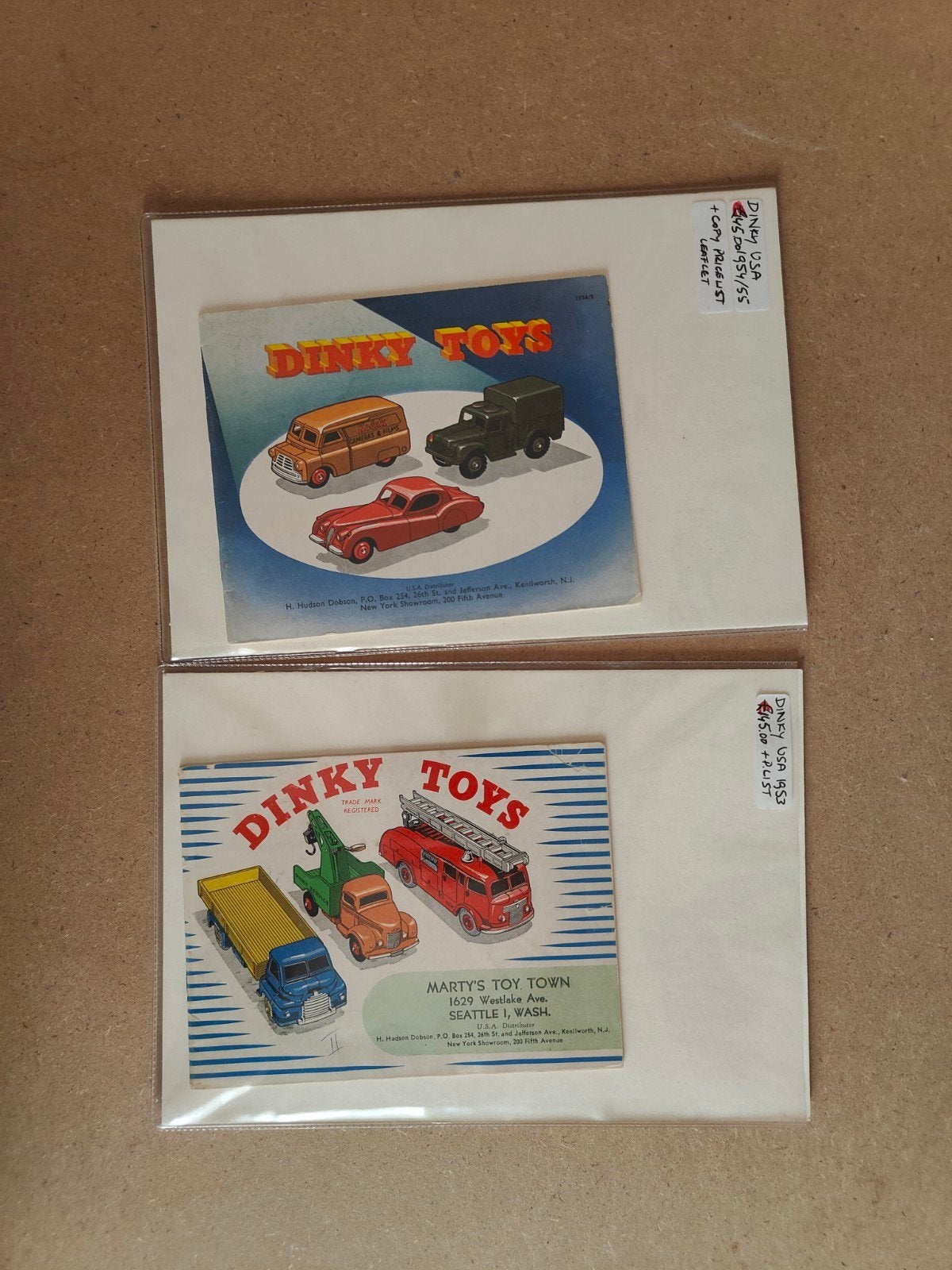 2 Dinky toys catalogus 1953 en 1954, Ophalen of Verzenden, Gebruikt