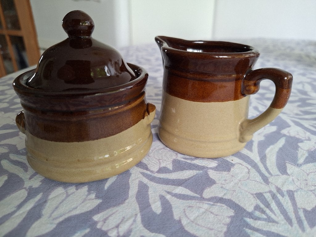 Suikerpot melkkannetje bruin jaren zeventig roomstelletje, Overige typen, Ophalen of Verzenden, Zo goed als nieuw, Overige stijlen