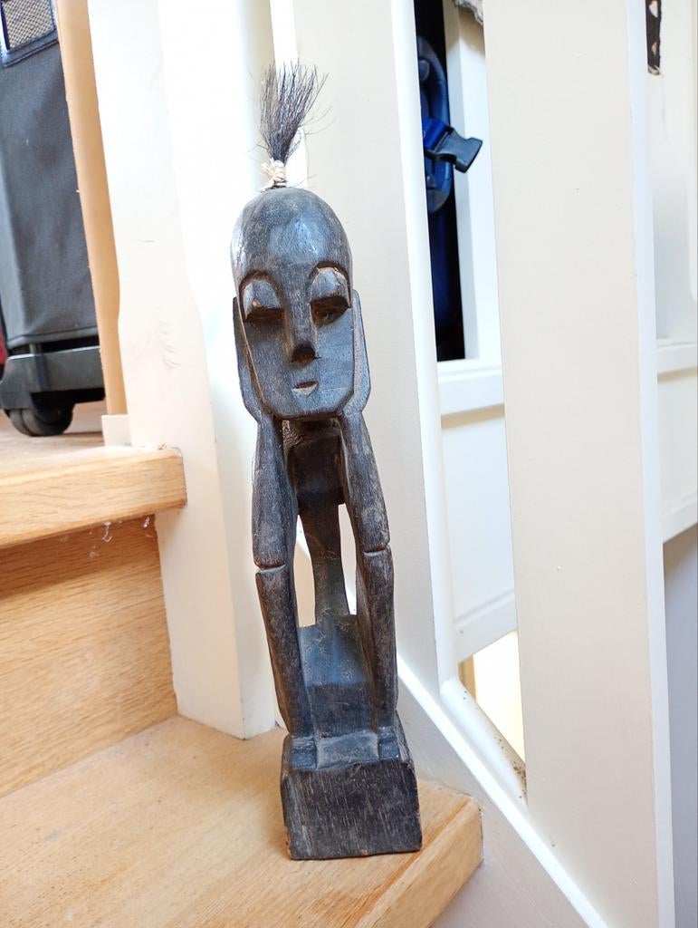 De denker, Tribal art, 2 houtsnijwerk beelden, Ophalen