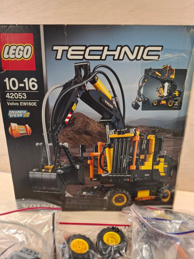 Lego technic 42053 volvo ., Ophalen of Verzenden, Zo goed als nieuw