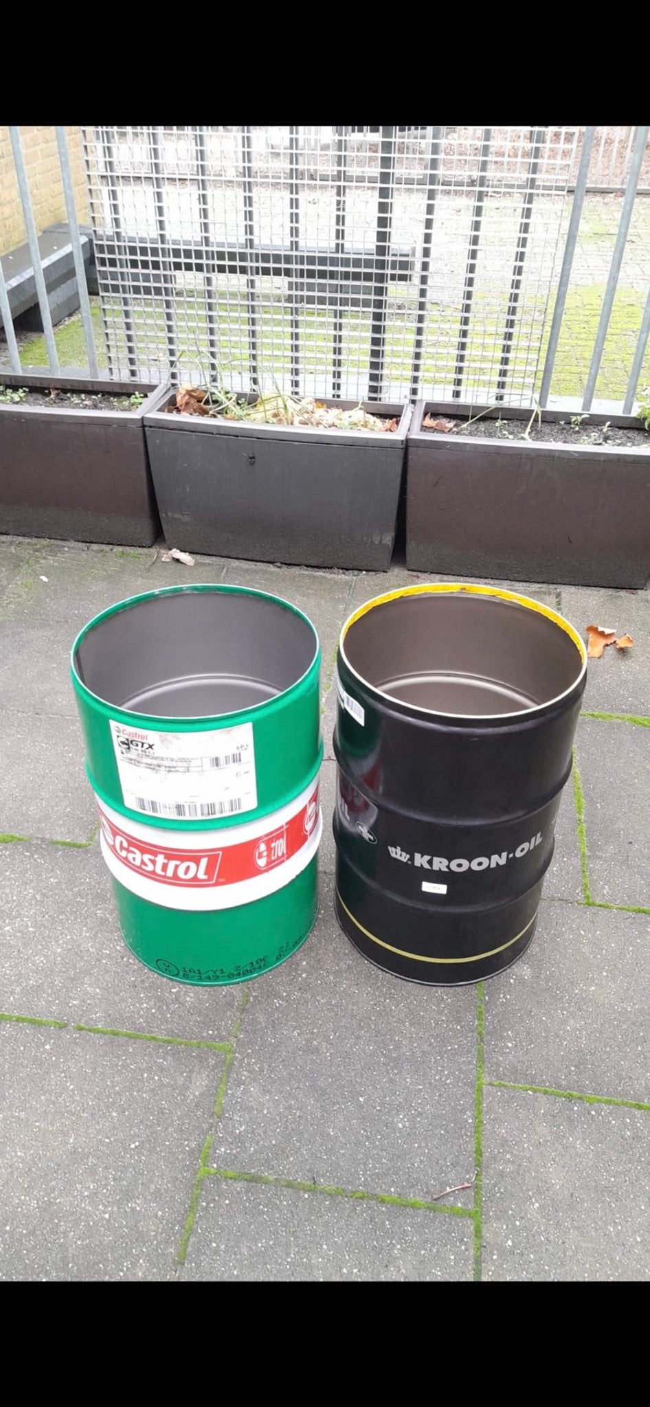 Olievaten 60 liter, Ophalen, Gebruikt