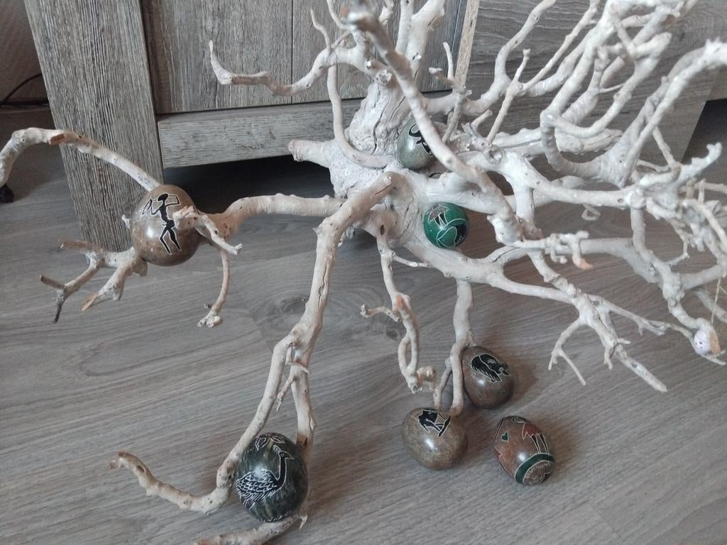 Decoratieve natuurstenen eieren met ingekerfde figuren, Ophalen of Verzenden, Gebruikt
