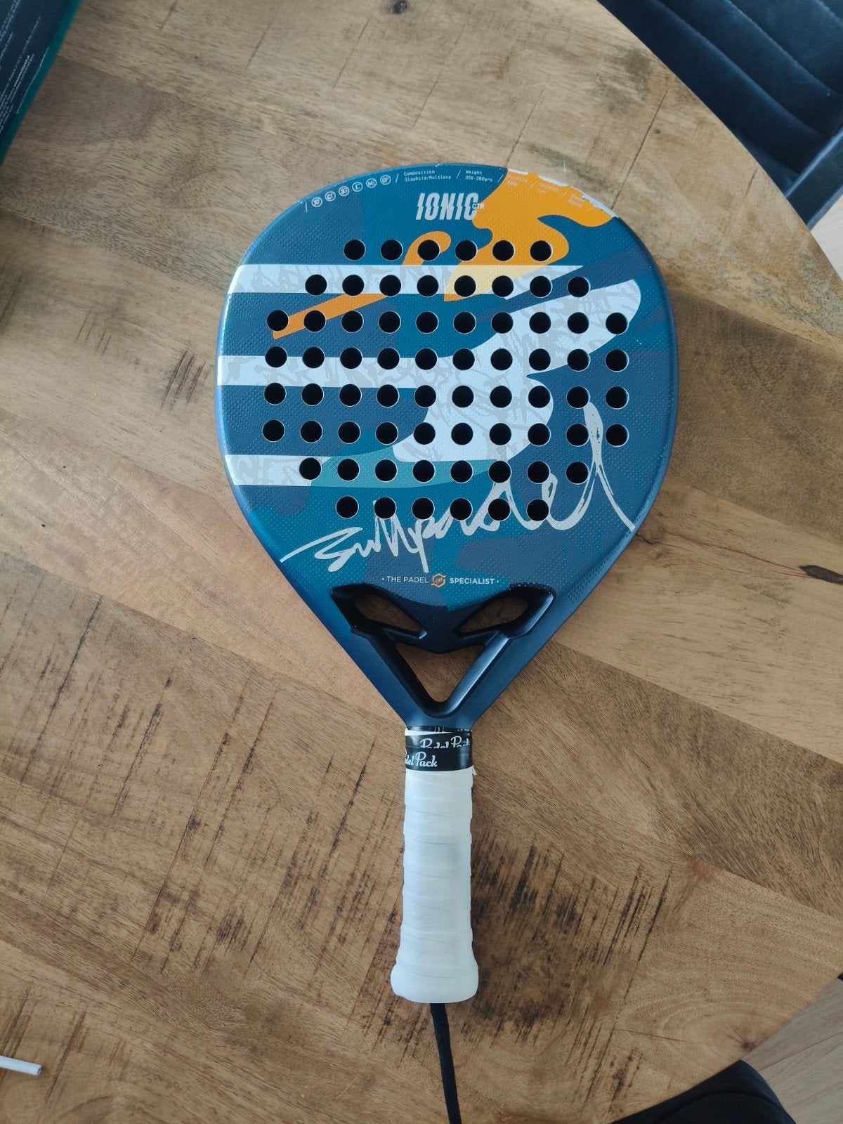 Bullpadel Ionic Control 2025 Padel Racket Carbon Fiber, Sport en Fitness, Padel, Ophalen, Gebruikt, Padelracket