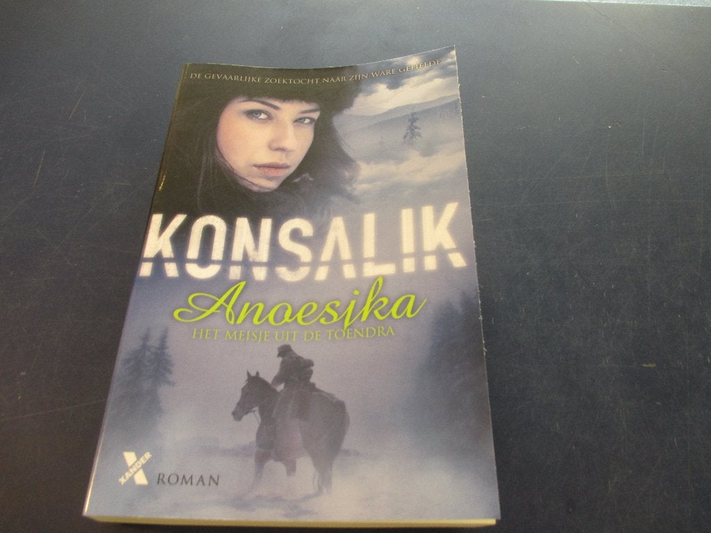 Anoesjka - het meisje uit de toendra, Boeken, Ophalen of Verzenden, Gelezen