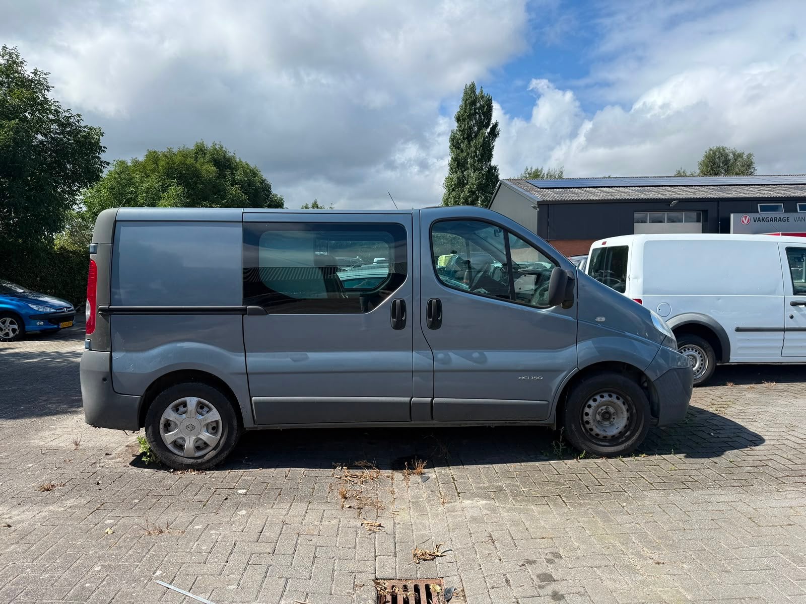 Renault Trafic 2.5 dCi T27 L1H1 DC MOTOR STUK (bj 2009), 145 pk, Gebruikt, 4 cilinders, Startonderbreker