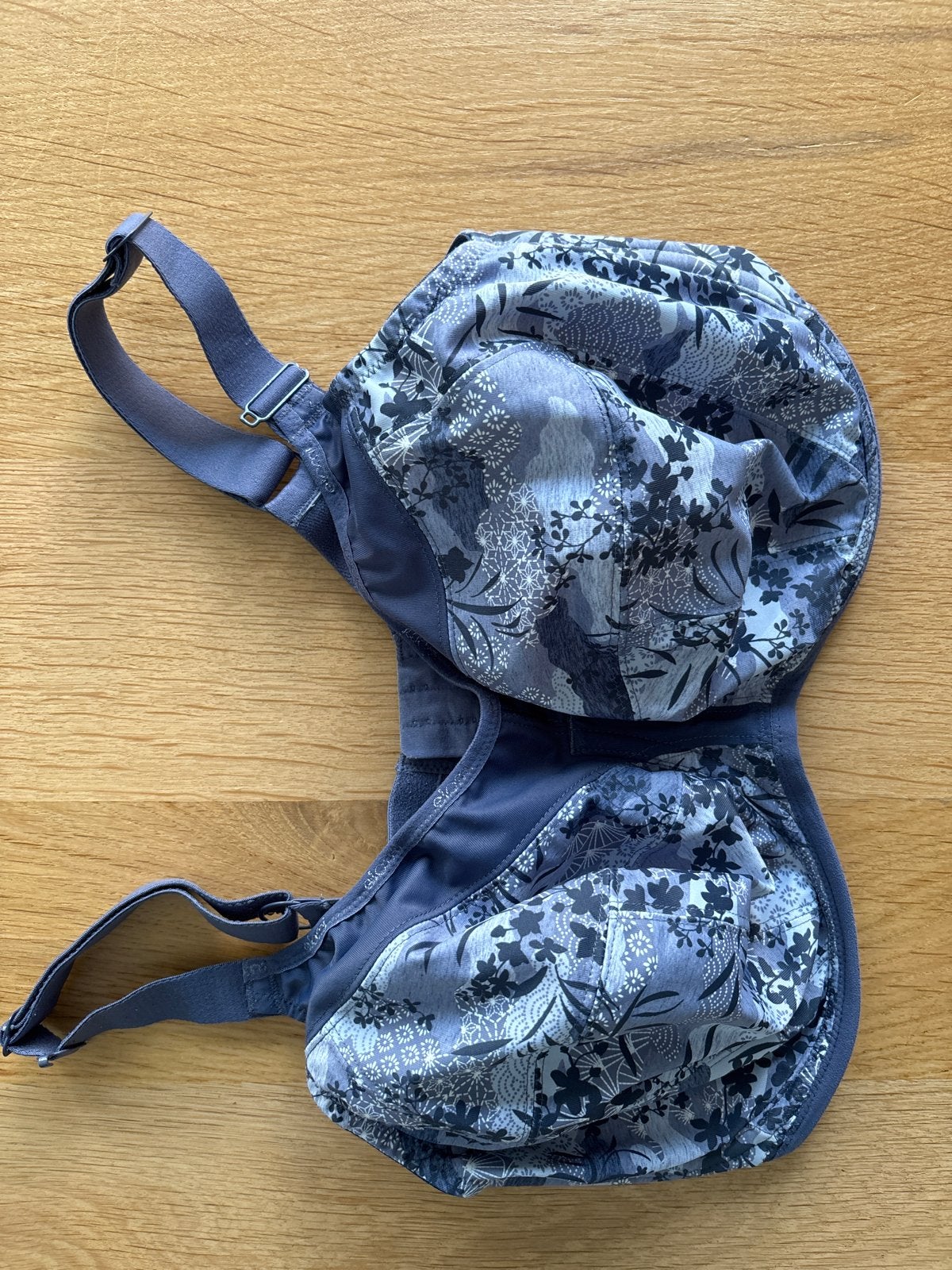 Elomi SportBH met beugel. Maat 80i, Kleding | Dames, Ondergoed en Lingerie, Ophalen of Verzenden, Blauw, BH
