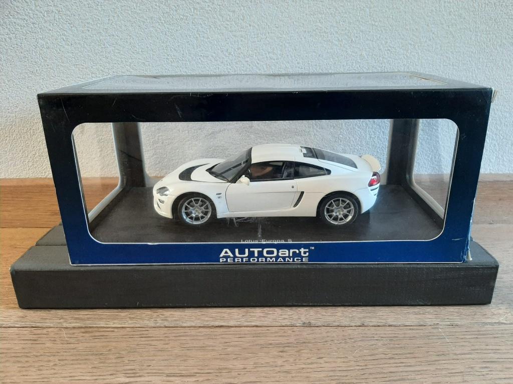 1:18 Lotus Europa S Autoart, Hobby en Vrije tijd, Modelauto's | 1:18, Ophalen of Verzenden, Zo goed als nieuw, Auto, Autoart
