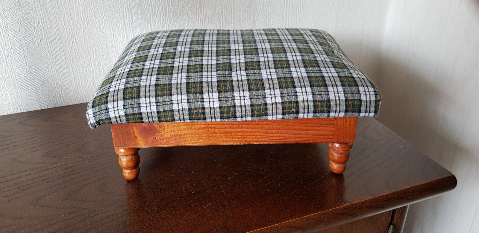 Hocker / voetenbankje, Verzenden, Rechthoekig, 50 tot 75 cm