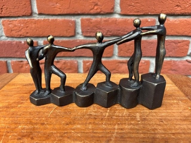 Bronzen beeldje Artihove., Groep mensen, Minder dan 20 cm, Ophalen of Verzenden, Brons