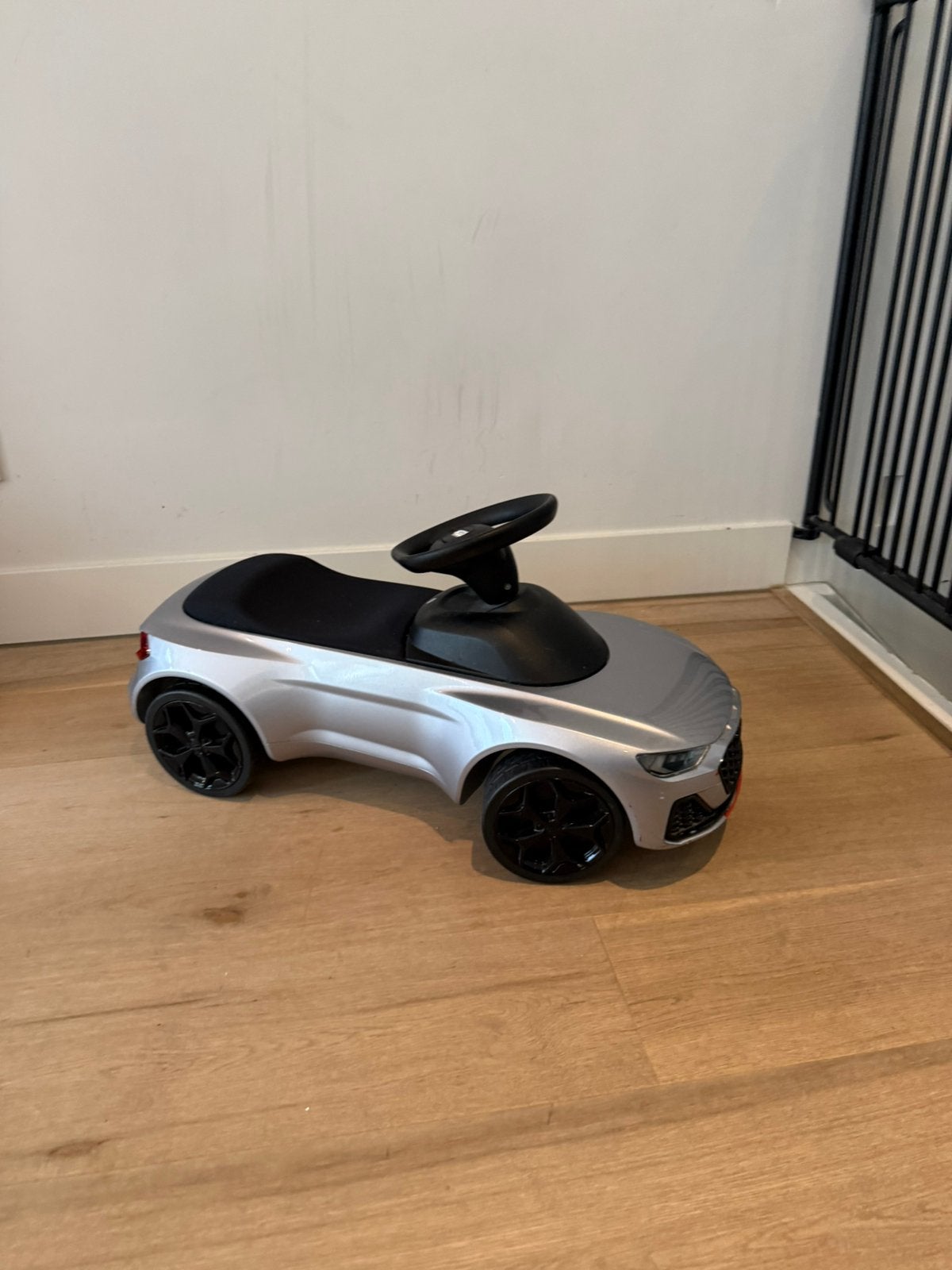 Audi Loop auto in audi lak gespoten zilver, Ophalen, Zo goed als nieuw