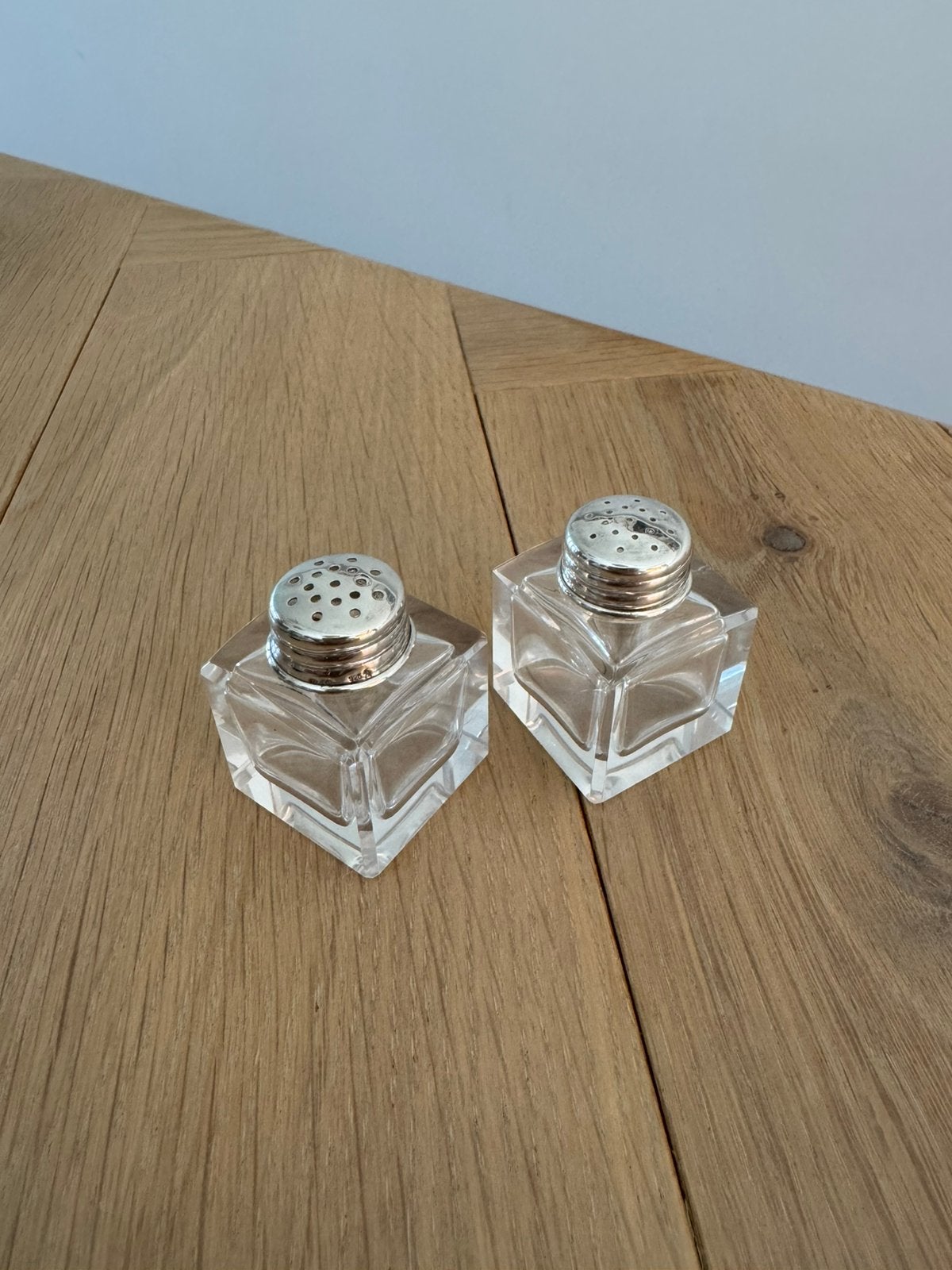 Antiek - peper en zoutstel met echt zilveren dop -, Antiek en Kunst, Ophalen