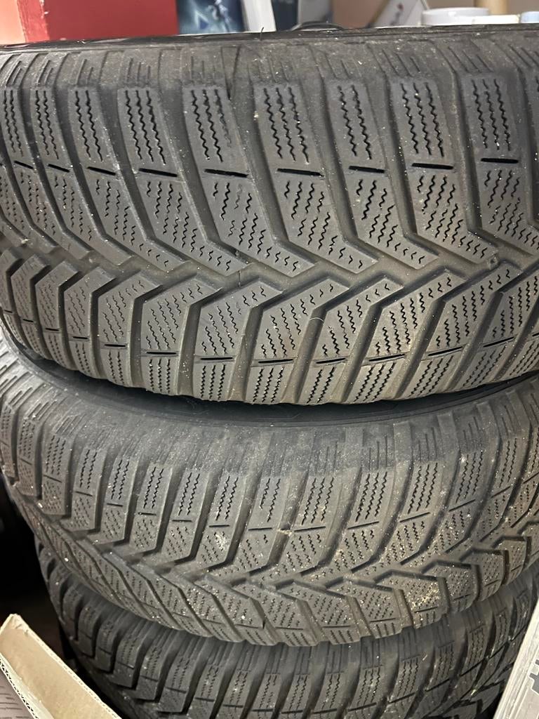 Winterbanden Vredestein Snowtrac 3 195/60R16 99H M&S met vel, Auto-onderdelen, Banden en Velgen, Ophalen, Gebruikt, 16 inch, Banden en Velgen