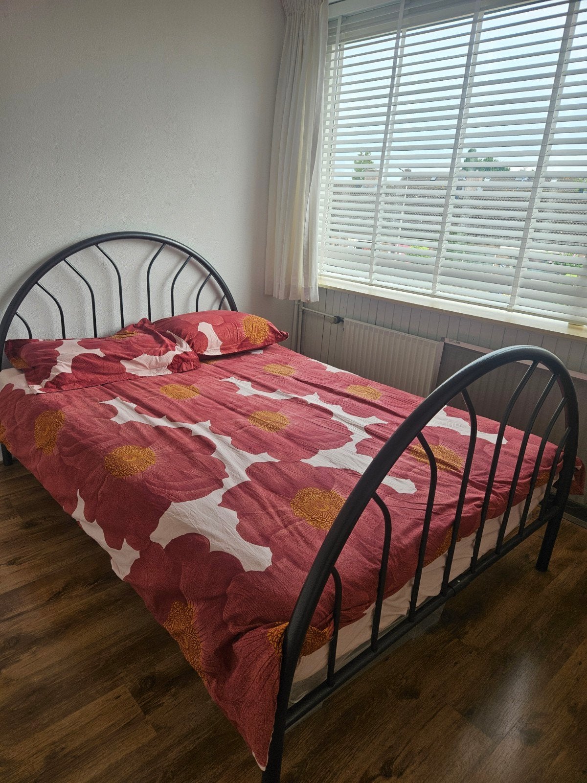 Tweepersoonsbed met metalen frame, Ophalen, Gebruikt, Modern, Industrieel, Zwart