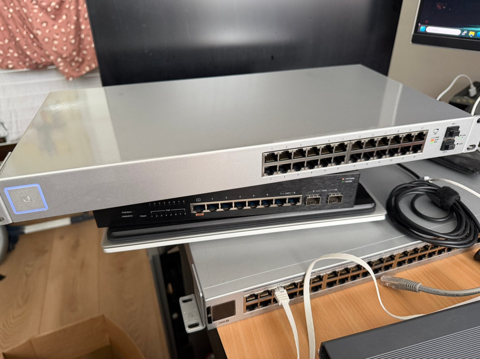Ubiquity Unifi US-24 Switch, Ophalen of Verzenden, Gebruikt