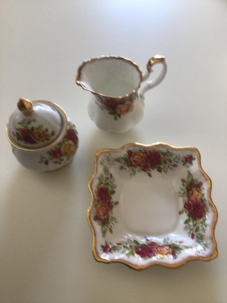 Royal Albert Old Country Roses Miniatuur Set, Antiek en Kunst, Antiek | Servies los, Ophalen