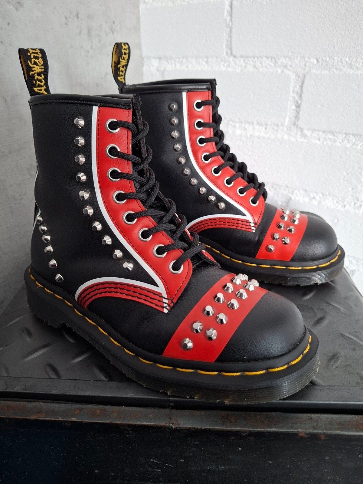 Dr. Martens 1460 Stud, Black + Red + White Smooth Maat: 37, Kleding | Dames, Zwart, Lage of Enkellaarzen, Ophalen of Verzenden