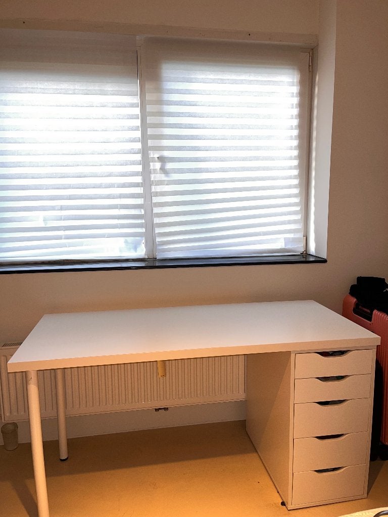 IKEA LAGKAPTEN/ALEX bureau 140x60 + LÖBERGET stoel, wit, Huis en Inrichting, Ophalen, Met lades, Hout, Zo goed als nieuw
