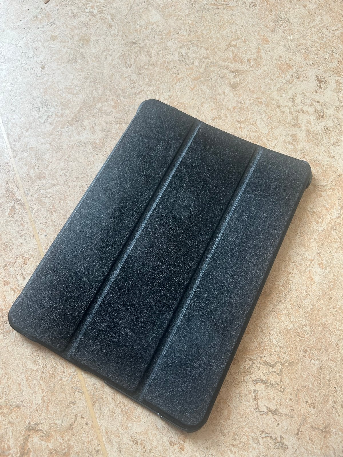 Coolblue Hoesje voor iPad Pro 11 inch (2024/2025), Ophalen of Verzenden, Nieuw, 11 inch, Apple iPad Pro