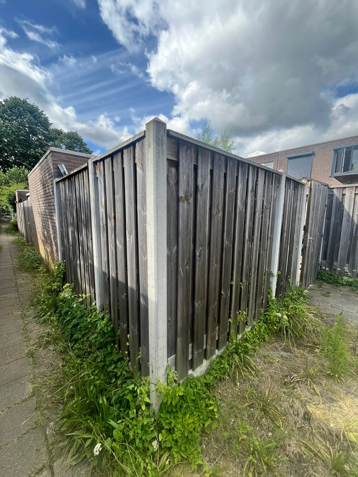 Grenen schutting met licht grijze betonpalen, Ophalen, Gebruikt, 6 meter of meer, 2 meter of meer