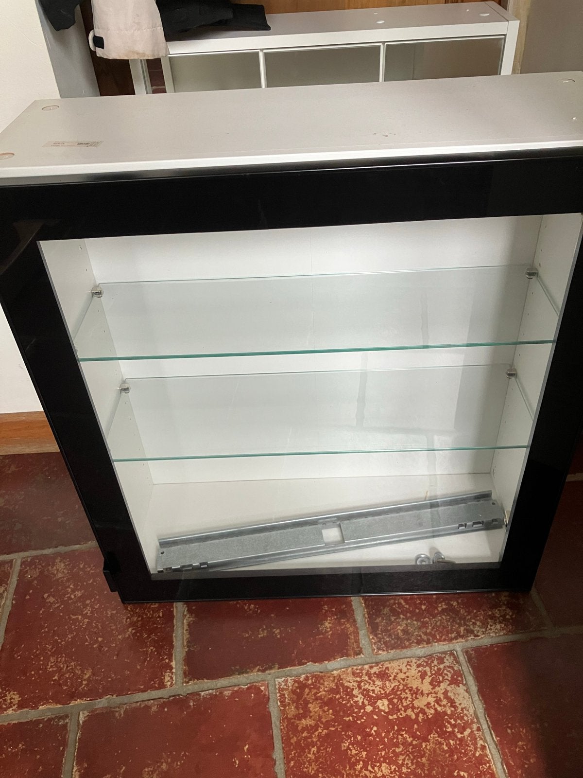 Hangkast 60x64,5 cm met glazen planken, Huis en Inrichting, Met plank(en), Gebruikt, Minder dan 100 cm, 50 tot 100 cm