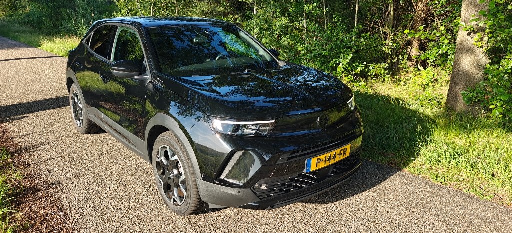 Opel Mokka-e Ultimate Elektrisch 50kWh 136pk 2022 Zwart, Auto's, 136 pk, Zwart, Mokka-e, Origineel Nederlands