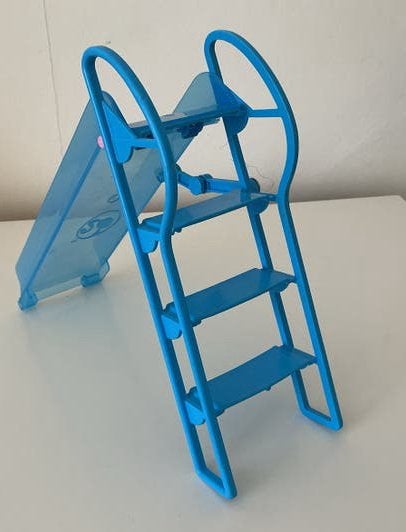 Barbie glijbaan - Perfect voor Barbie's zwembadfeestjes!, Ophalen of Verzenden, Gebruikt, Meisje