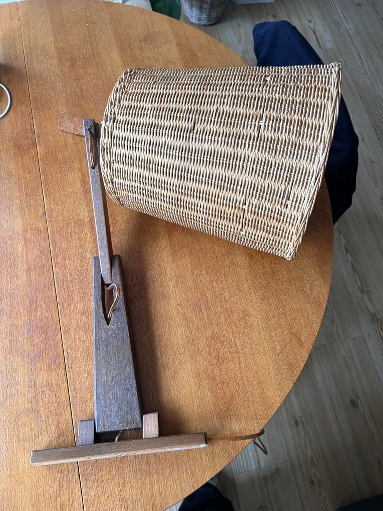 Rieten lamp met houten wandbevestiging, Ophalen, Gebruikt