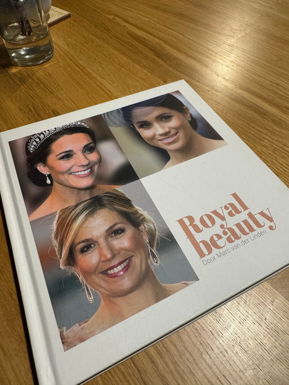 Royal Beauty - Marc van der Linden - Boek over Royals, Ophalen of Verzenden, Zo goed als nieuw, Overige
