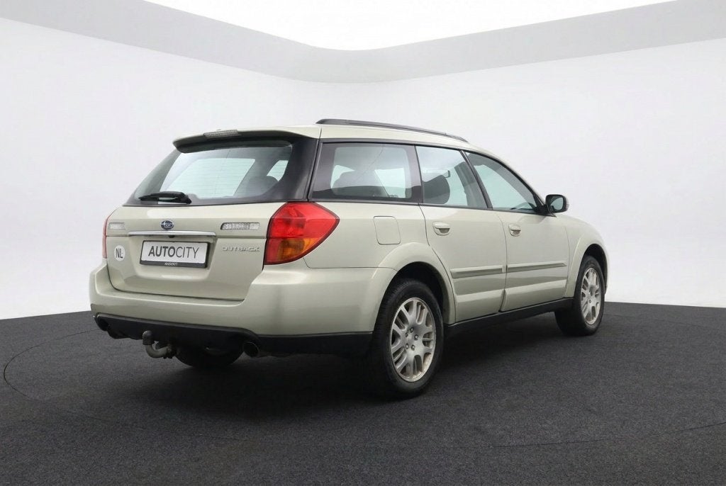 Subaru Outback 2.5i Trekhaak 4WD (bj 2006), Auto's, Subaru, Stof, 4 cilinders, Handgeschakeld, 750 kg