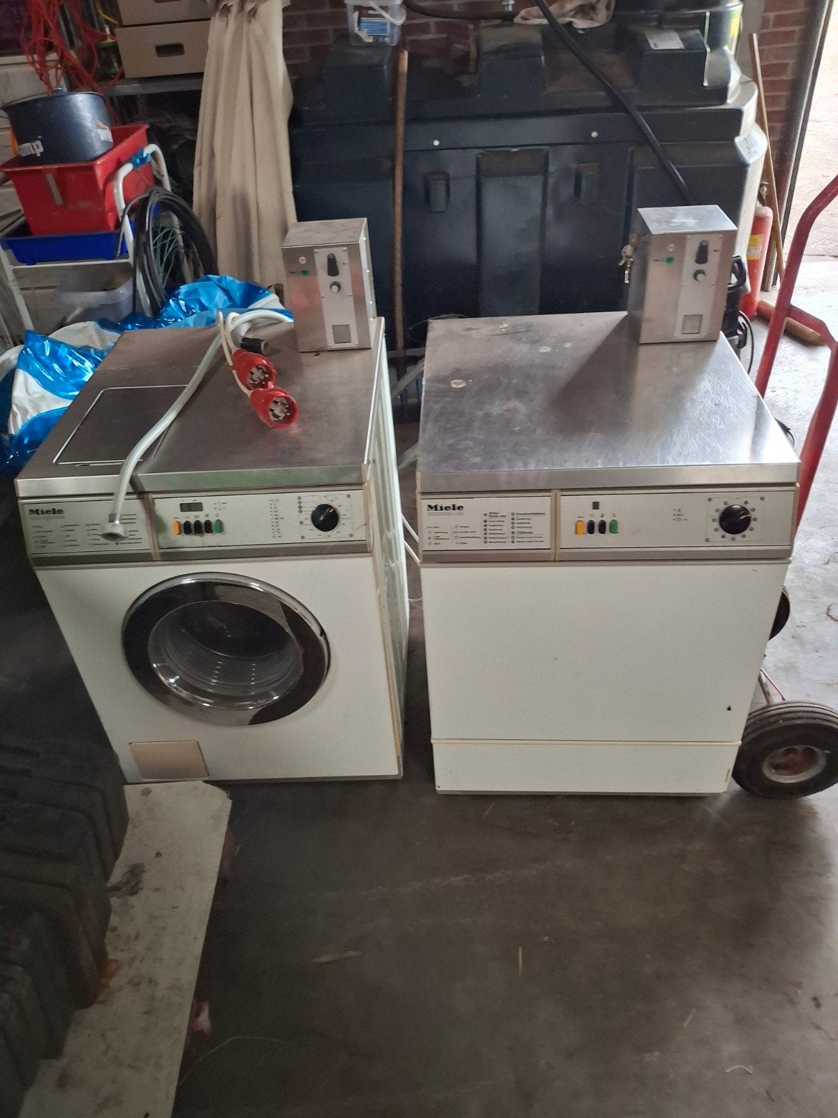 Miele Professional Wasmachine en Droger met Muntautomaat, Ophalen, Gebruikt, Voorlader