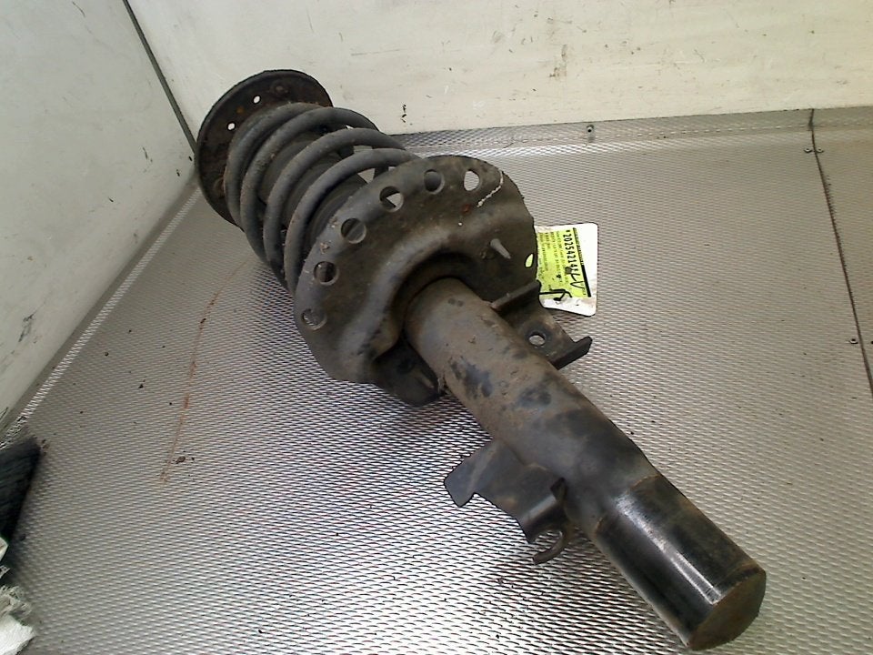 Veerpoot Links Voor Volvo V70 (BW) (2012-04/2015-12), Gebruikt, Siegburger Straße 229, Köln 50679, , Duitsland, Info@volvocars.com