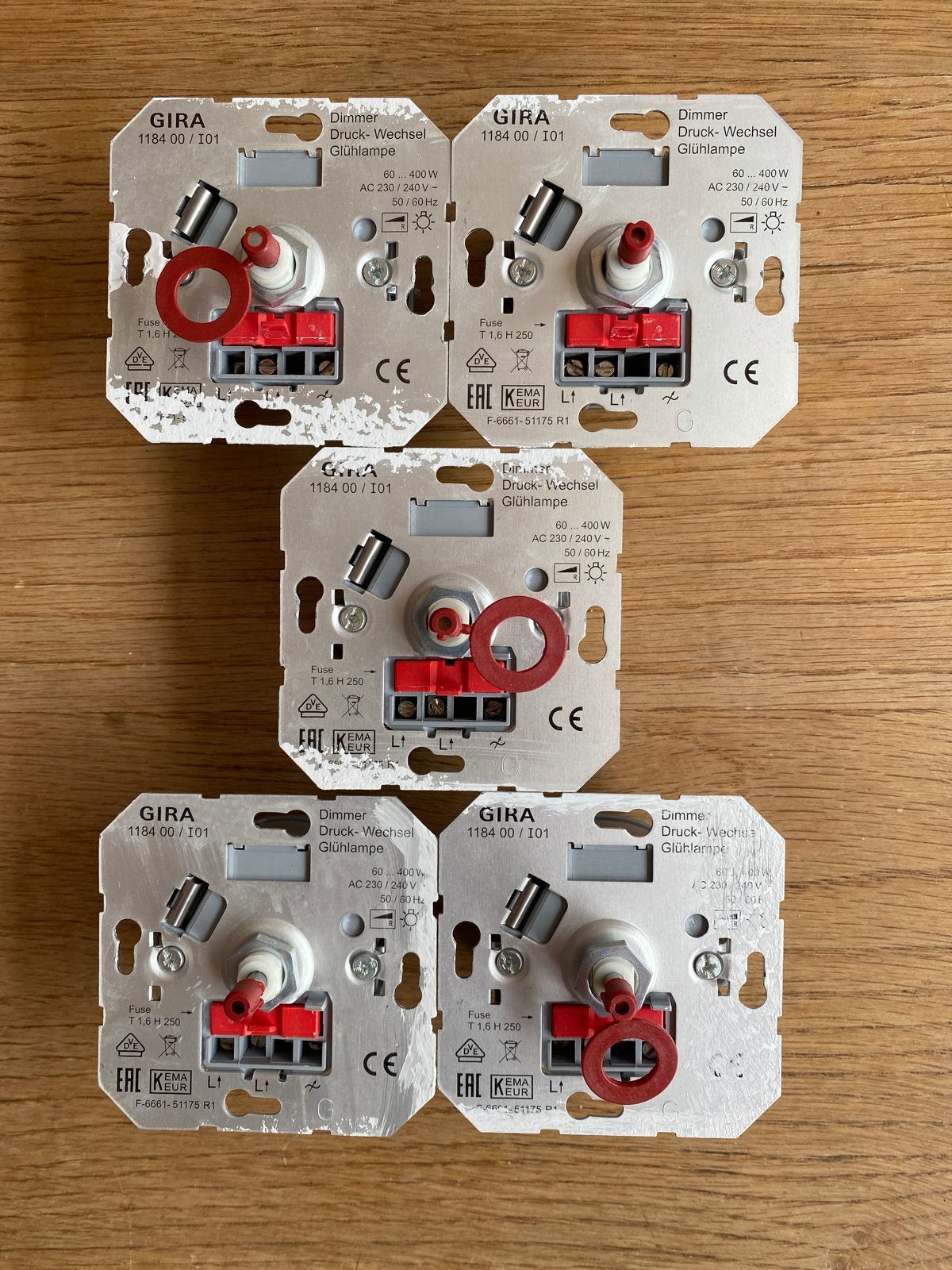 5x Gira Dimmer Druk-Wissel Gloeilamp 1184 00/101, Doe-het-zelf en Verbouw, Elektra en Kabels, Ophalen, Gebruikt, Gira, Dimmer