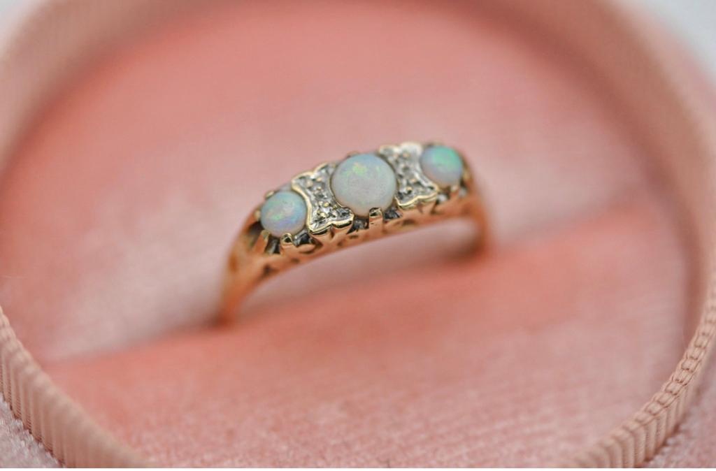 Vintage 9 karaat opaal en diamant, Ophalen of Verzenden, Zo goed als nieuw, 17 tot 18, Nvt