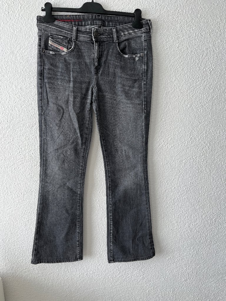 Diesel grijze jeans, Verzenden, Zo goed als nieuw, Diesel, W28 - W29 (confectie 36)