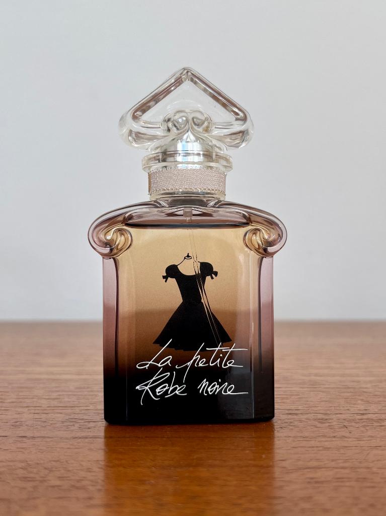 Guerlain La Petite Robe Noire EDP Intense 30ml oude formule, Ophalen of Verzenden, Zo goed als nieuw