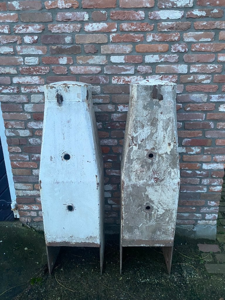 Set 2 stoere antieke gietijzeren paalkoppen / tuinornamenten, Ophalen, Gebruikt, Metaal, Overige typen