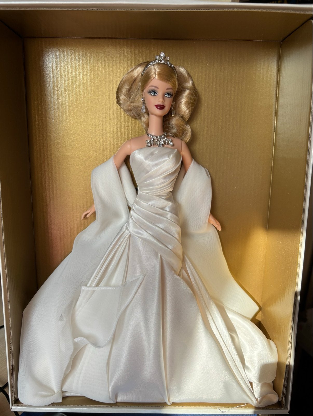 Barbie Duchess of Diamonds Limited Edition NRFB, Verzamelen, Ophalen of Verzenden, Zo goed als nieuw, Fashion Doll