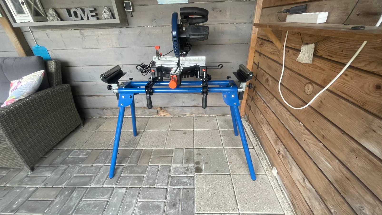 Ferm MSM1036 afkortzaag met Sheppach onderstel en hoes, Ophalen, 70 mm of meer, Zo goed als nieuw, Afkortzaag