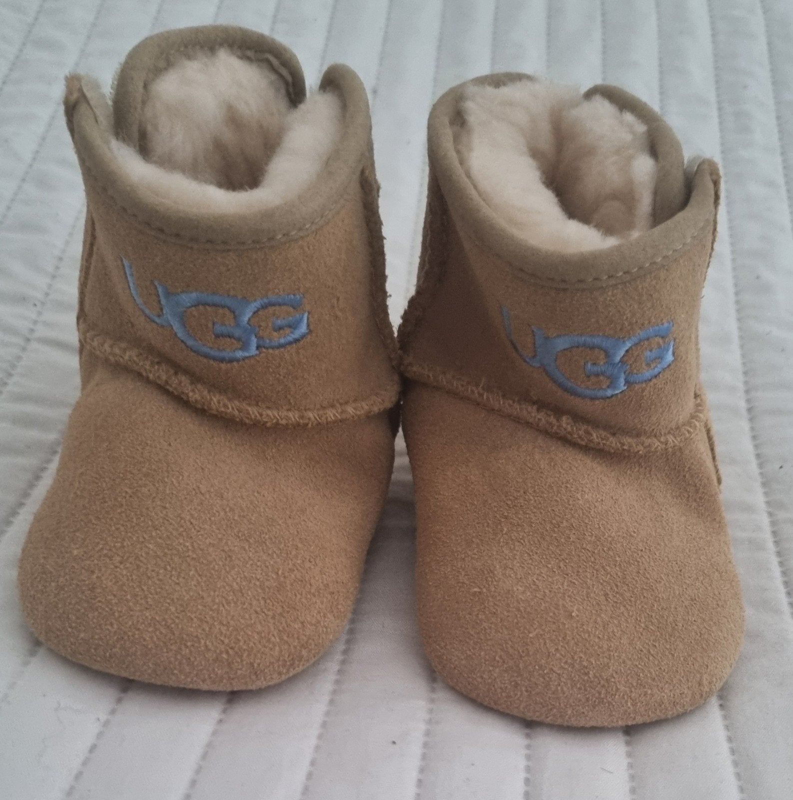 Ugg baby laarsjes laarzen schoenen maat 18 beige bruin, UGG, Laarsjes, Zo goed als nieuw, Verzenden